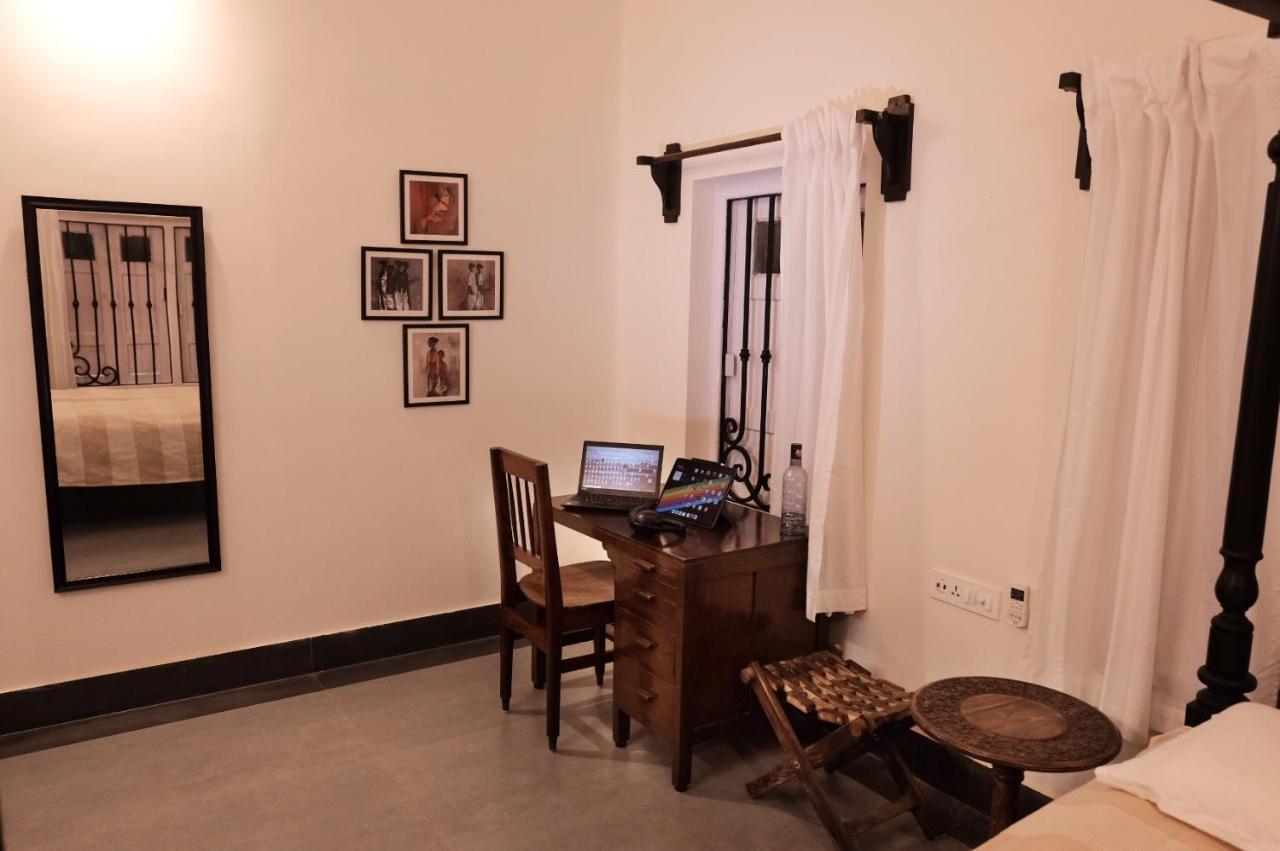 Parul - Elegant Heritage Home At The Heart Of Shantiniketan Bagian luar foto