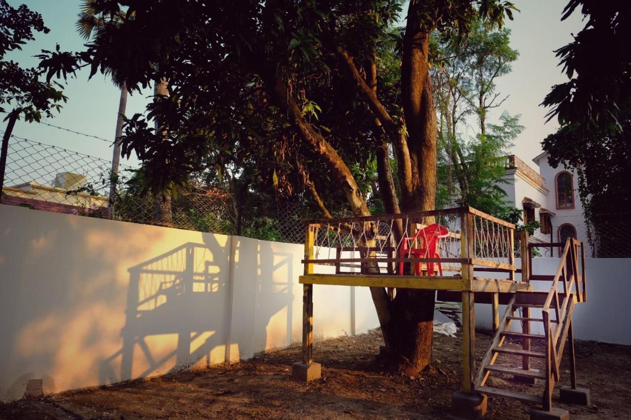 Parul - Elegant Heritage Home At The Heart Of Shantiniketan Bagian luar foto