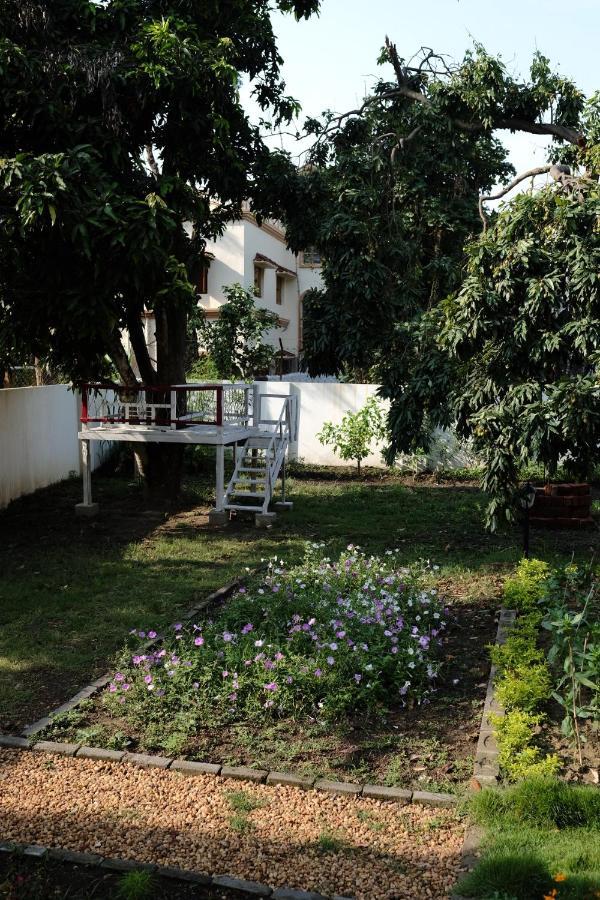 Parul - Elegant Heritage Home At The Heart Of Shantiniketan Bagian luar foto